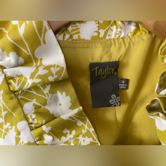 Taylor| Floral Dress in Bright Neon Tone, Size 4•••Perfect for Spring! - Picture 6 of 16